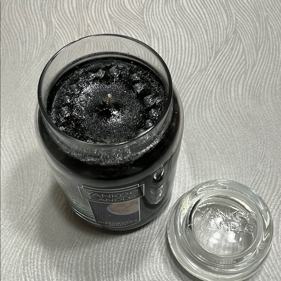 Yankee Candle Midsummer's Night - Black - Picture 2 of 3